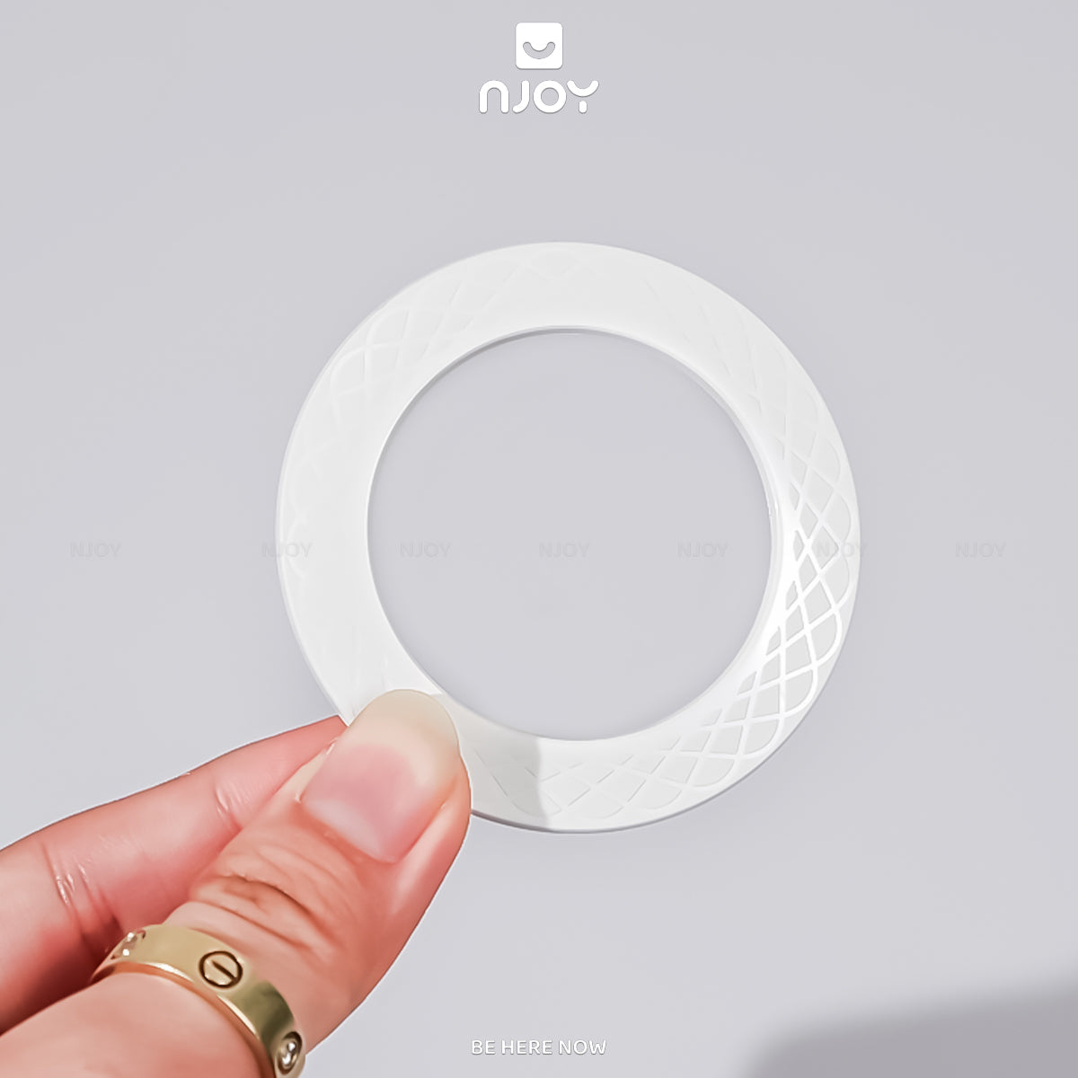 Miếng dán hỗ trợ sạc không dây MagSafe từ tính — ảnh 4