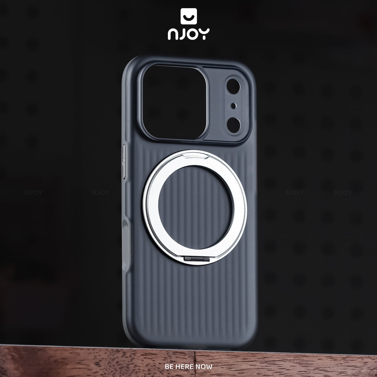 Ốp lưng kiêm giá đỡ xoay 360 độ hỗ trợ sạc không dây — iPhone 14 Pro