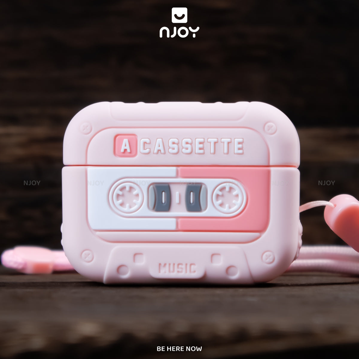 Ốp in hình máy nghe nhạc cassette cổ điển retro kèm dây — AirPods 4 — ảnh 4
