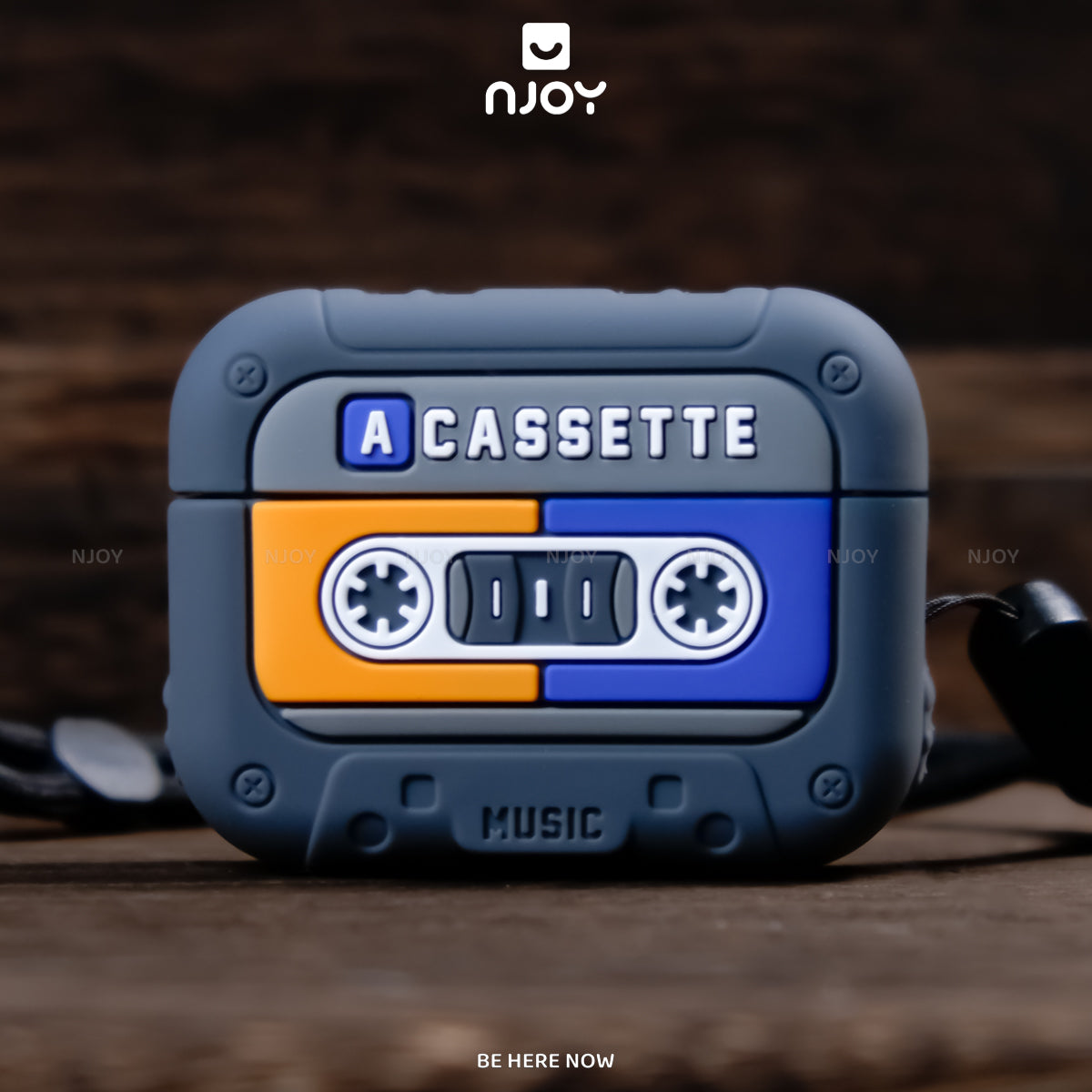 Ốp in hình máy nghe nhạc cassette cổ điển retro kèm dây — AirPods 4 — ảnh 6