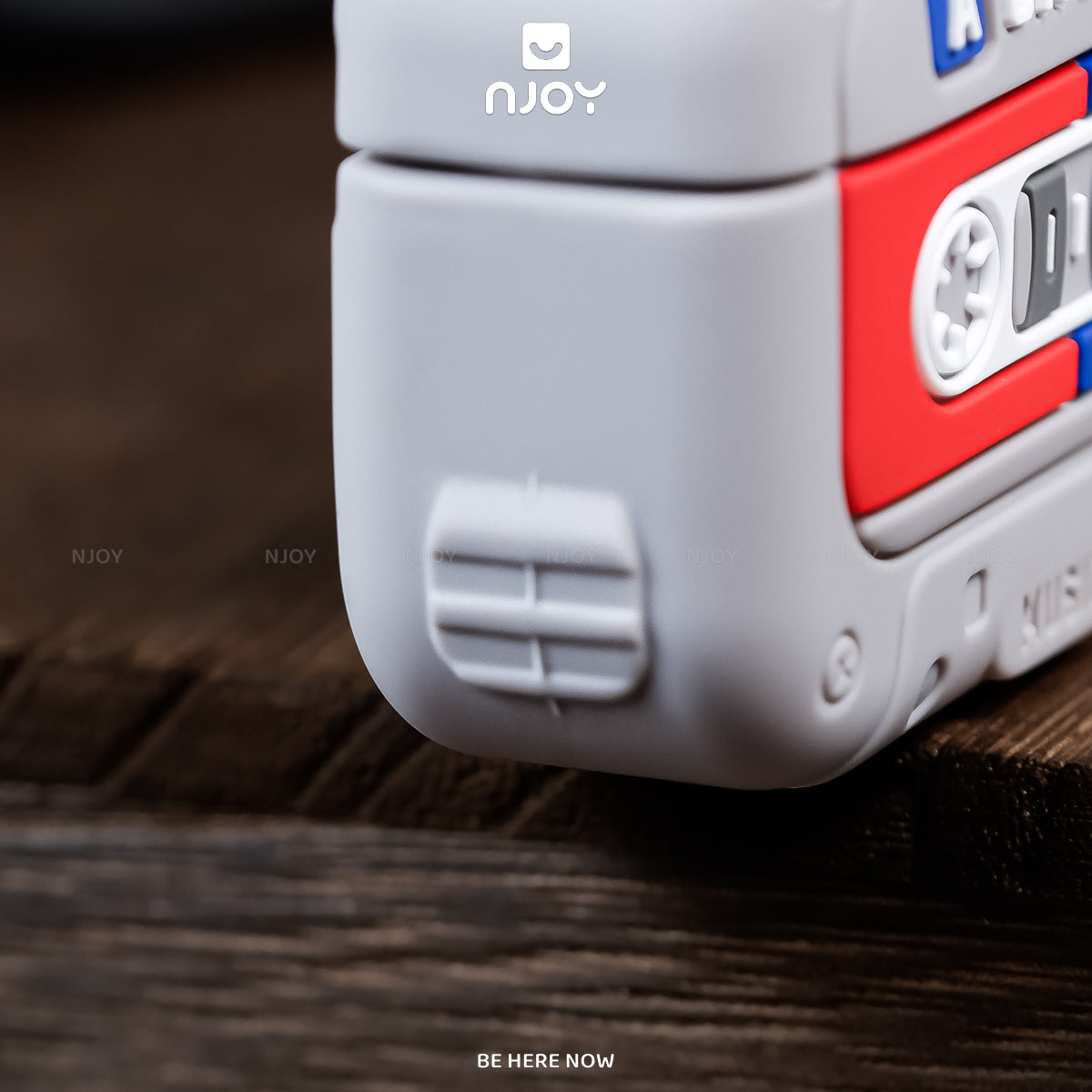 Ốp in hình máy nghe nhạc cassette cổ điển retro kèm dây — AirPods 4 — ảnh 8