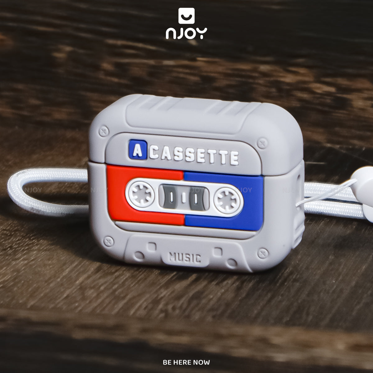 Ốp in hình máy nghe nhạc cassette cổ điển retro kèm dây — AirPods 4 — ảnh 3