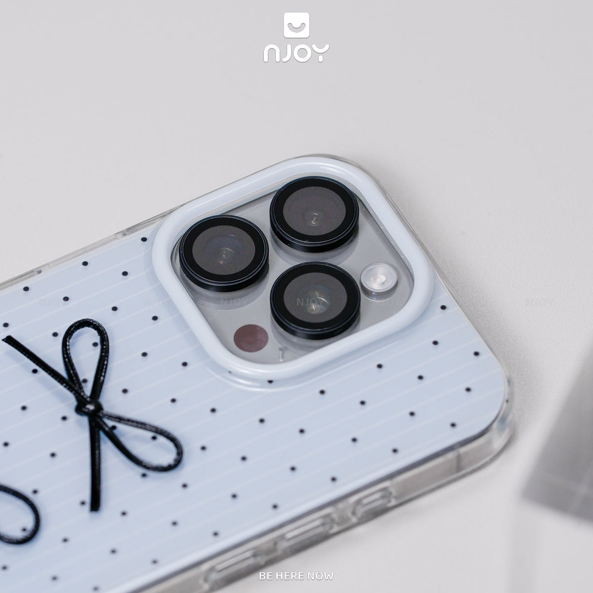 Ốp lưng nơ chấm bi màu xanh dễ thương bảo vệ camera — iPhone 14 Pro — ảnh 3