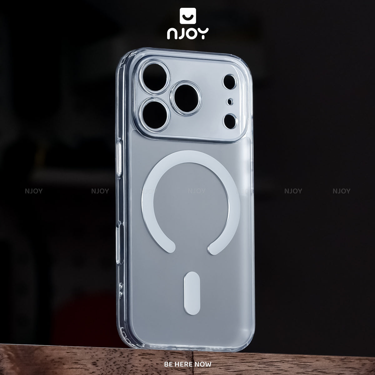 Ốp MagSafe lưng nhám chống vân tay bảo vệ camera — iPhone 14 Pro