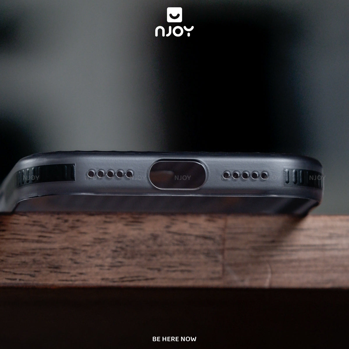 Ốp MagSafe lưng nhám sọc nổi 3D — iPhone 14 Pro Max — ảnh 5