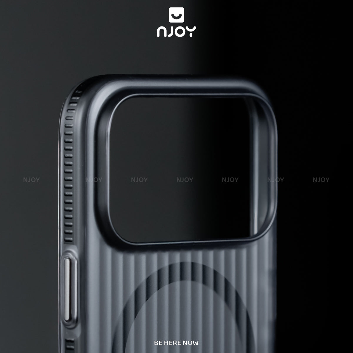 Ốp MagSafe lưng nhám sọc nổi 3D — iPhone 14 Pro Max — ảnh 7