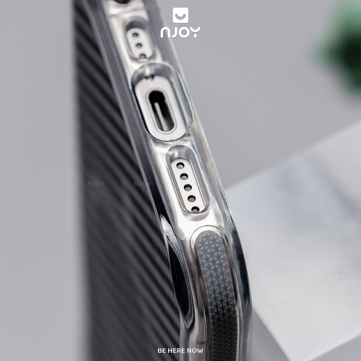Ốp MagSafe carbon lưng nhám viền chống trượt — iPhone 14 Pro Max — ảnh 7