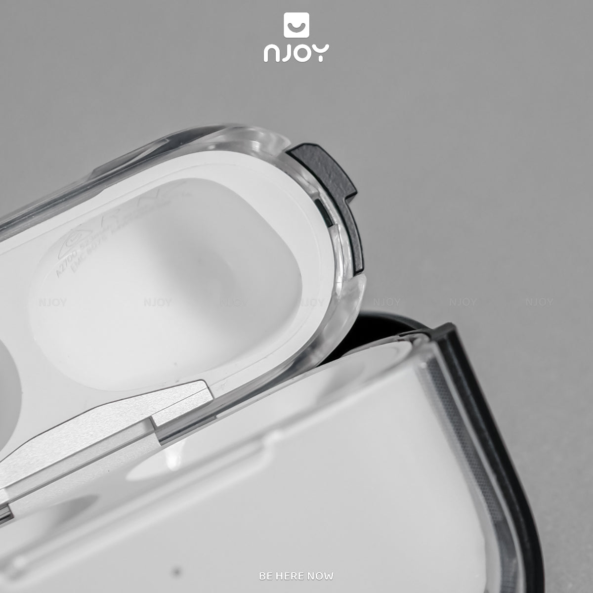 Ốp trong suốt khóa cài viền màu hỗ trợ sạc không dây — AirPods 4 — ảnh 3