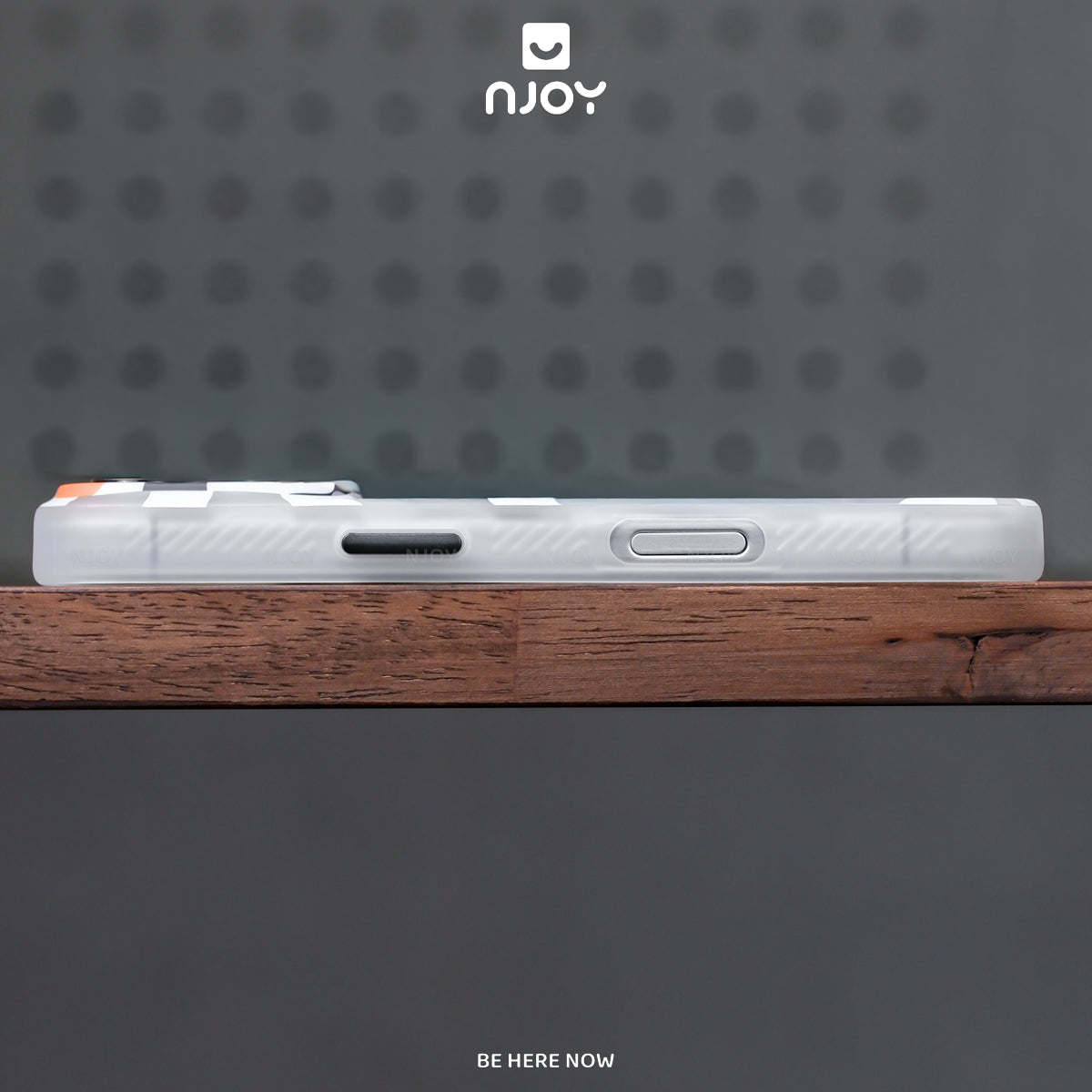 Ốp lưng nhám MagSafe chống vân tay họa tiết graffiti — iPhone 14 Pro — ảnh 4